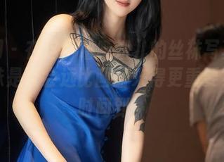 秀人网 – 在这份噜噜妞儿的丝袜写真集中，香味是否会远比画面来得更重要？分享时间到！
