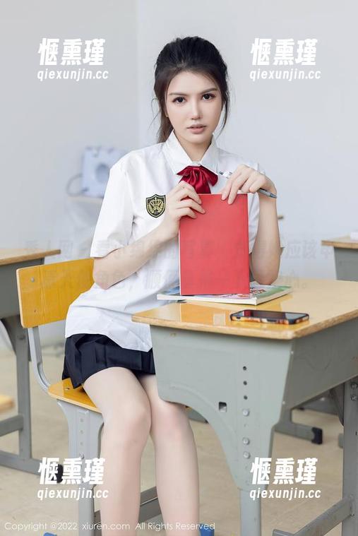秀人网 - 看小绵绵的写真，觉得她应该申请天使角色，顺便募捐一下忌妒心。