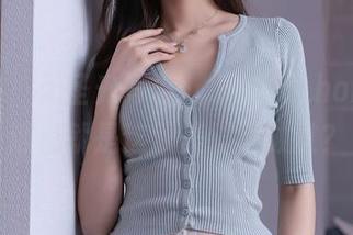秀人网 – 无圣光写真：小蛮妖_honey，难道就是这双美脚不放过？