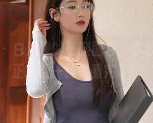 秀人网 – 白浅浅的长腿图包，你敢信？反正我是一口气看完了！