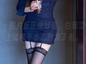 秀人网 – 照片反正很好看，白茹雪在天台上就像不小心散发了光。
