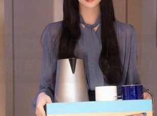 秀人网 – 就算不出门，诺诺Nono的海边原图足够我在家自嗨一阵子！
