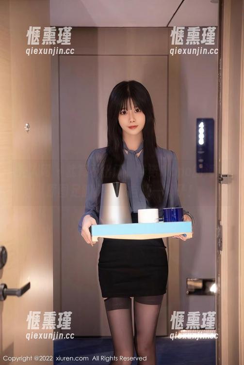 秀人网 - 就算不出门，诺诺Nono的海边原图足够我在家自嗨一阵子！