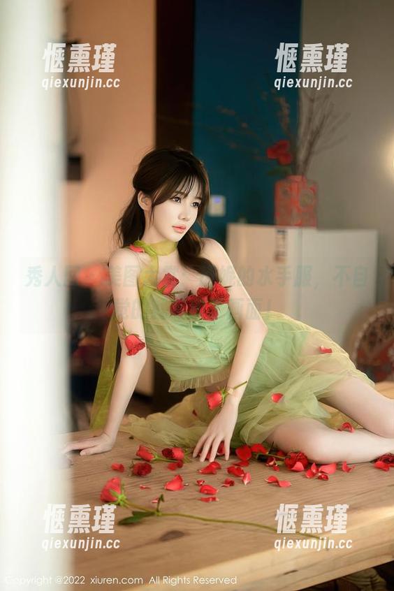 秀人网-闵妮 秀人网 - 美图大赏:闵妮的水手服,不自觉的就编织了画面!