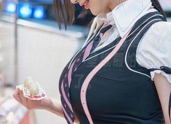 秀人网 – 海边的美景与陈巧蓓isabella的写真傻傻分不清，壁纸最怕的就是这个了。