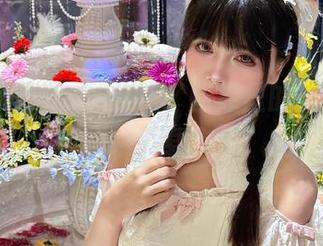 秋山AkI：一抹白色，图库里的小心思，等你来下载拿走！