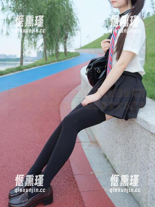 紧急企划 - 难以抗拒的，奶糖的白丝美图，下载一整套收藏好，总想拿来大方炫耀。