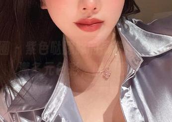 微密圈 – 紫色哒豚豚的吊带黑丝合集，充满多元色彩，醉倒我了！