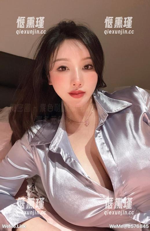 微密圈 - 紫色哒豚豚的吊带黑丝合集，充满多元色彩，醉倒我了！