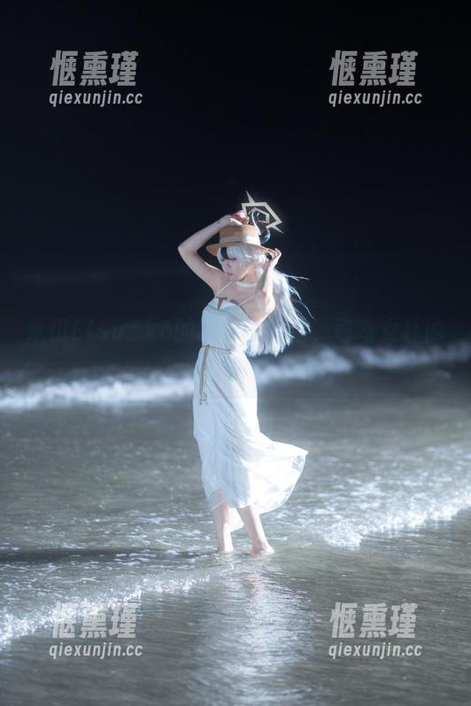 纸悦Etsu_ko 纸悦Etsu_ko的写真小天地,奇奇女仆的微妙一刻