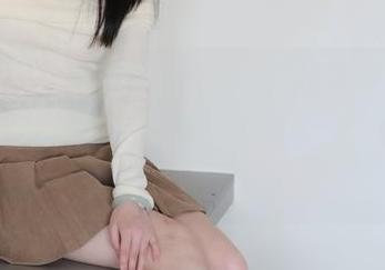 绮梦摄影 – 免费领取！子涵的牛仔裤照片，就她这牛仔裤，穿得恰到好处，还是完全是个人风格？
