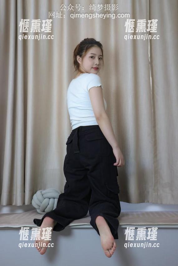 绮梦摄影 - 看小艺的比基尼，怎么能这么美？图片倒是让我忍不住想在沙滩上溜达。