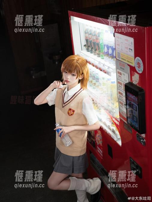 腥味猫罐 腥味猫罐写真:让短裤成为新的生活哲学