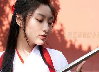 蜜桃社 – 美绪的兔女郎大冒险：套图里藏着的小秘密