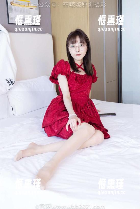 袜啵啵-小淳 袜啵啵 - 你见过穿白棉袜的小淳吗?精选写真集,值得一看