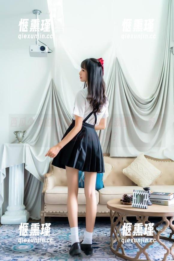 西瓜少女 西瓜少女的JK校服,看的让我冒汗,究竟是什么神仙设定?