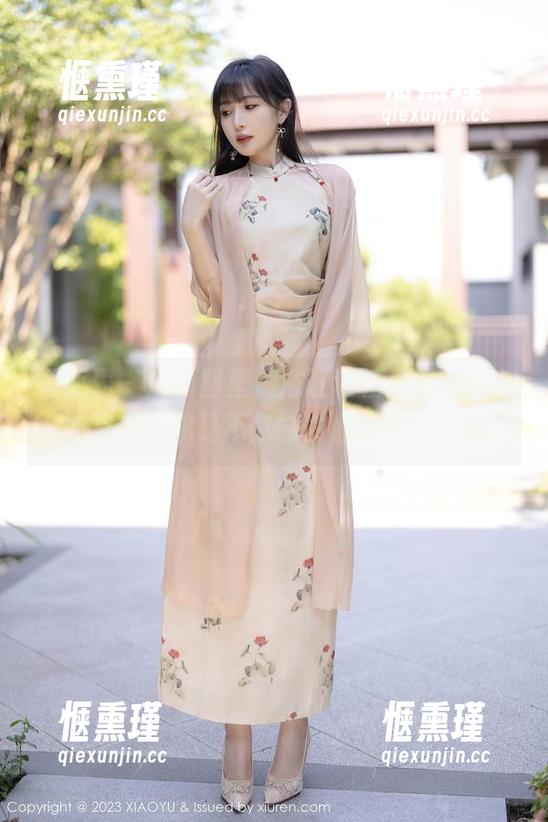 语画界-杨晨晨Yome 语画界 - 这原图里,浴缸和杨晨晨Yome的互动,你是不是偷偷也要学一下?