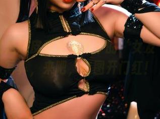 女生就是超皮皮皮奶心中的‘女友’系列写真，来吧，套图开门红！
