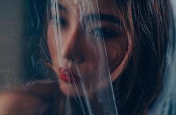 轰趴猫 – 图册完美还原曲曲的日常，套装比心，免费送给你！
