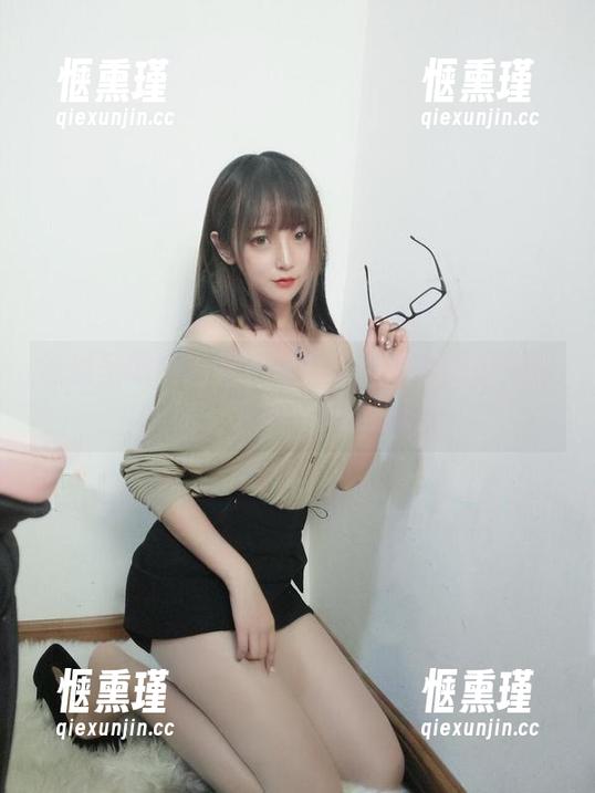 过期米线线 谁说圣诞要温馨?过期米线线最新图包给你一手不一样的剧透