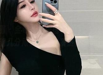 微密圈 – 金希儿的原图私拍，制服诱惑中透着几分顽皮，不来凑热闹怎么行？
