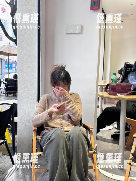 闪月半 我的天,全套写真里的闪月半,学姐造型竟然完美复刻了我的校餐……