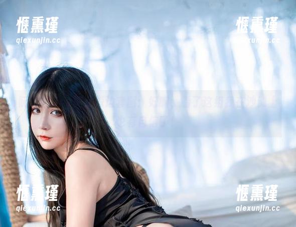 阮邑Fairy 阮邑Fairy美女海边套图:好嘛,看了这组我在沙滩上也有自信了!