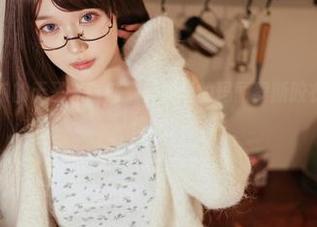 阿包也是兔娘的无圣光时刻，美图里的玛丽罗斯胶衣是什么宇宙设定？