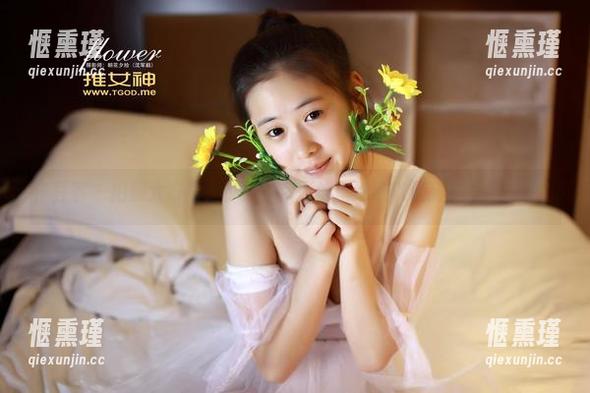 青豆客 - 拍照太好看，少女赵伊彤的壁纸可以做封面男主了吧？